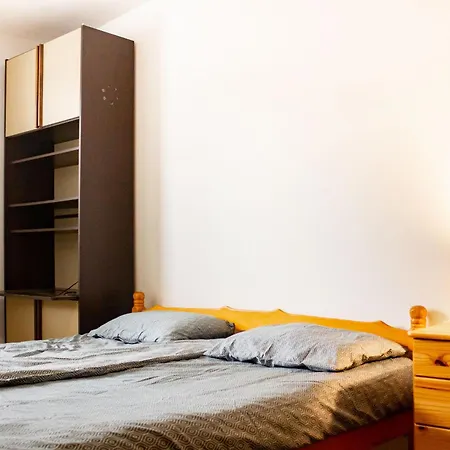 Spacious In شقة *